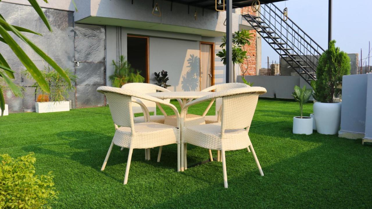 גורגאון Fuji Ryokan Corporate Stays מראה חיצוני תמונה